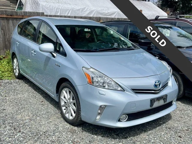 2014 Toyota Prius v Five