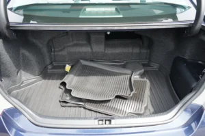 2016 Toyota Camry Hybrid LE stock 260618 photo 10