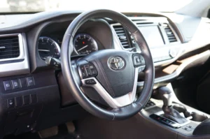 2017 Toyota Highlander XLE stock 260426 photo 13