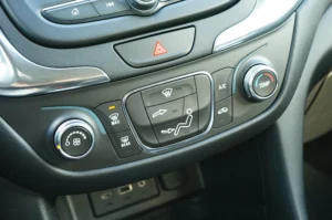 2019 Chevrolet Equinox LT stock 251044 photo 28