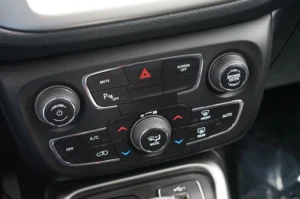 2019 Jeep Compass Limited stock 260602H photo 24