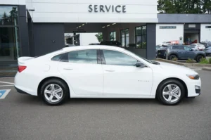 2022 Chevrolet Malibu LS stock 260561D photo 2