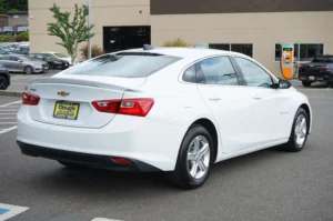 2022 Chevrolet Malibu LS stock 260561D photo 3