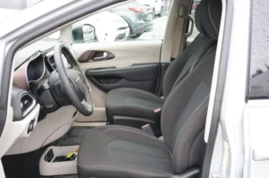 2024 Chrysler Voyager LX stock 251123D photo 10