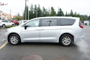 2024 Chrysler Voyager LX stock 251123D photo 3