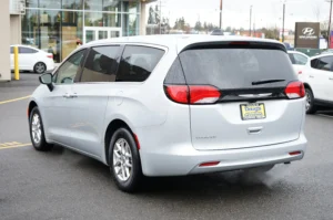 2024 Chrysler Voyager LX stock 251123D photo 4