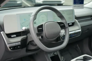 2024 Hyundai IONIQ 5 SE stock 260606H photo 13