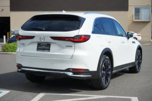 2024 Mazda CX-90 PHEV Premium Plus stock 260606J photo 3
