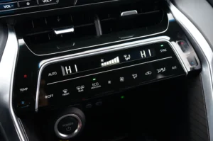 2024 Toyota Venza XLE stock 260303D photo 25