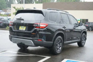 2025 Honda Pilot TrailSport stock 260562D photo 3