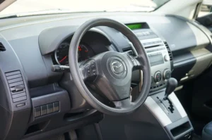 Used 2009 Mazda Mazda5 Sport for sale in Lynnwood, WA — photo 2