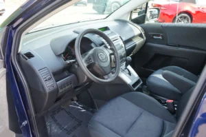 Used 2009 Mazda Mazda5 Sport for sale in Lynnwood, WA — photo 3