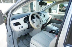 Used 2012 Toyota Sienna XLE for sale in Lynnwood, WA — photo 11
