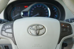 Used 2012 Toyota Sienna XLE for sale in Lynnwood, WA — photo 22