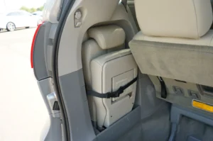 Used 2012 Toyota Sienna XLE for sale in Lynnwood, WA — photo 25