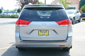 Used 2012 Toyota Sienna XLE for sale in Lynnwood, WA — photo 8