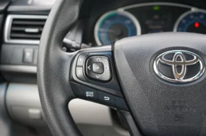 Used 2016 Toyota Camry Hybrid LE for sale in Lynnwood, WA — photo 24