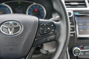 Used 2016 Toyota Camry Hybrid LE for sale in Lynnwood, WA — photo 25
