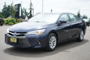 Used 2016 Toyota Camry Hybrid LE for sale in Lynnwood, WA — photo 7