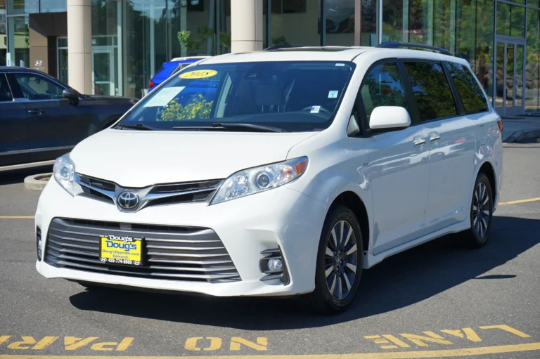 2018 Toyota Sienna XLE