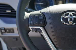 Used 2018 Toyota Sienna XLE for sale in Lynnwood, WA — photo 27