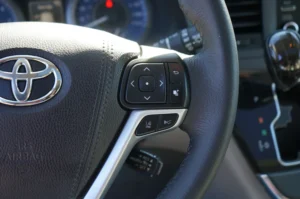 Used 2018 Toyota Sienna XLE for sale in Lynnwood, WA — photo 28