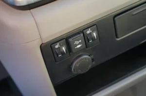 Used 2018 Toyota Sienna XLE for sale in Lynnwood, WA — photo 29