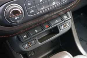 Used 2020 GMC Canyon 4WD All Terrain w/Cloth for sale in Lynnwood, WA — photo 23