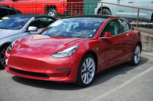 Used 2020 Tesla Model 3 Standard Range Plus for sale in Lynnwood, WA — photo 1
