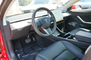 Used 2020 Tesla Model 3 Standard Range Plus for sale in Lynnwood, WA — photo 4