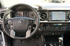 Used 2020 Toyota Tacoma 4WD TRD Off Road for sale in Lynnwood, WA — photo 17