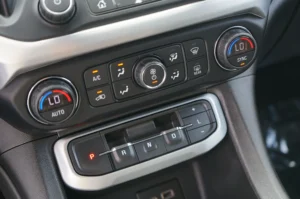 Used 2021 GMC Acadia SLE for sale in Lynnwood, WA — photo 19