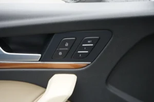 Used 2022 Audi Q5 S line Premium Plus for sale in Lynnwood, WA — photo 25