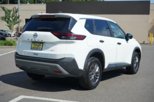 Used 2023 Nissan Rogue S for sale in Lynnwood, WA — photo 3