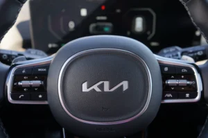 Used 2025 Kia Sorento Plug-In Hybrid SX Prestige for sale in Lynnwood, WA — photo 27
