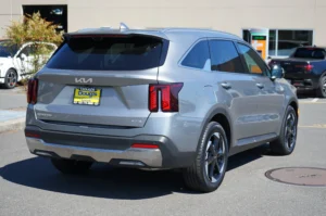 Used 2025 Kia Sorento Plug-In Hybrid SX Prestige for sale in Lynnwood, WA — photo 3
