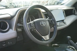 Used 2013 Toyota RAV4 XLE for sale in Lynnwood, WA — photo 12