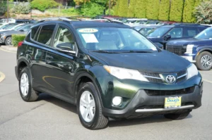 Used 2013 Toyota RAV4 XLE for sale in Lynnwood, WA — photo 3