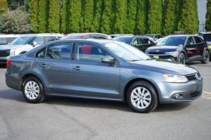 Used 2013 Volkswagen Jetta 2.0L Base for sale in Lynnwood, WA — photo 2