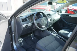 Used 2013 Volkswagen Jetta 2.0L Base for sale in Lynnwood, WA — photo 6