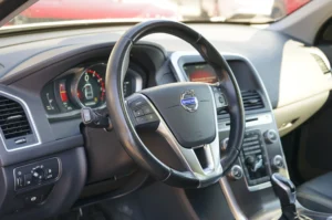 Used 2015 Volvo XC60 T6 for sale in Lynnwood, WA — photo 16