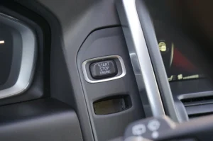Used 2015 Volvo XC60 T6 for sale in Lynnwood, WA — photo 25