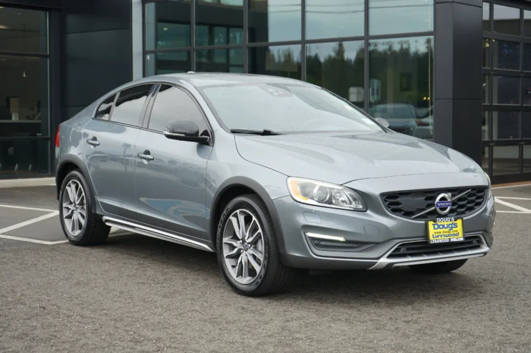 2016 Volvo S60 Cross Country T5 Platinum