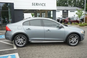 Used 2016 Volvo S60 Cross Country T5 Platinum for sale in Lynnwood, WA — photo 2