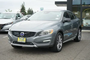 Used 2016 Volvo S60 Cross Country T5 Platinum for sale in Lynnwood, WA — photo 9