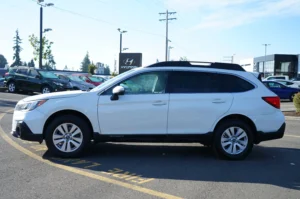 Used 2018 Subaru Outback 2.5i Premium for sale in Lynnwood, WA — photo 10