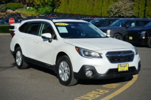 Used 2018 Subaru Outback 2.5i Premium for sale in Lynnwood, WA — photo 3