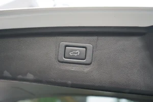 Used 2018 Subaru Outback 2.5i Premium for sale in Lynnwood, WA — photo 3
