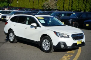 Used 2018 Subaru Outback 2.5i Premium for sale in Lynnwood, WA — photo 4