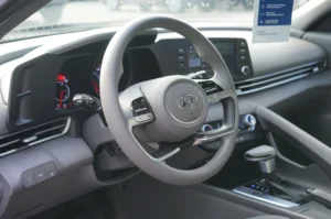 Used 2023 Hyundai ELANTRA SEL for sale in Lynnwood, WA — photo 5